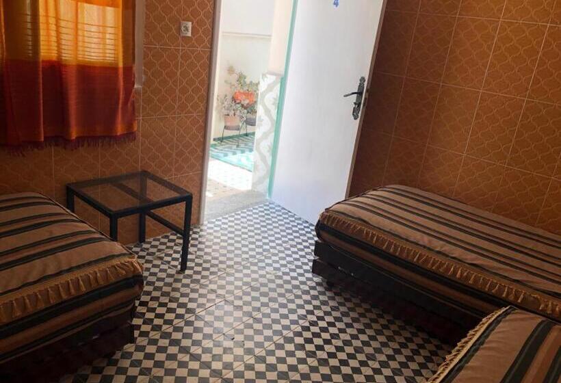 اتاق استاندارد سه نفره, Youth Hostel International Fez