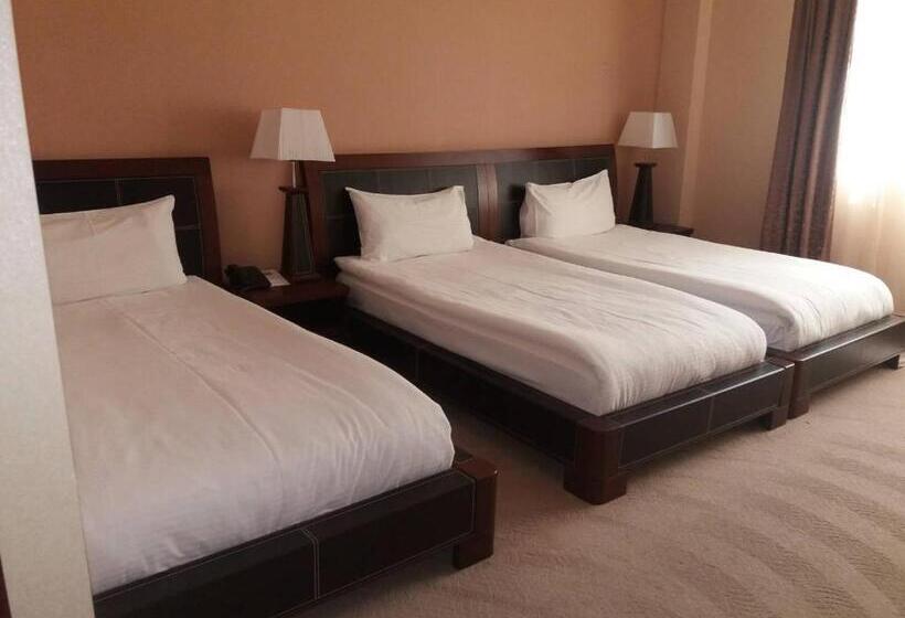 اتاق استاندارد سه نفره, Dilijan Park Resort & Villas
