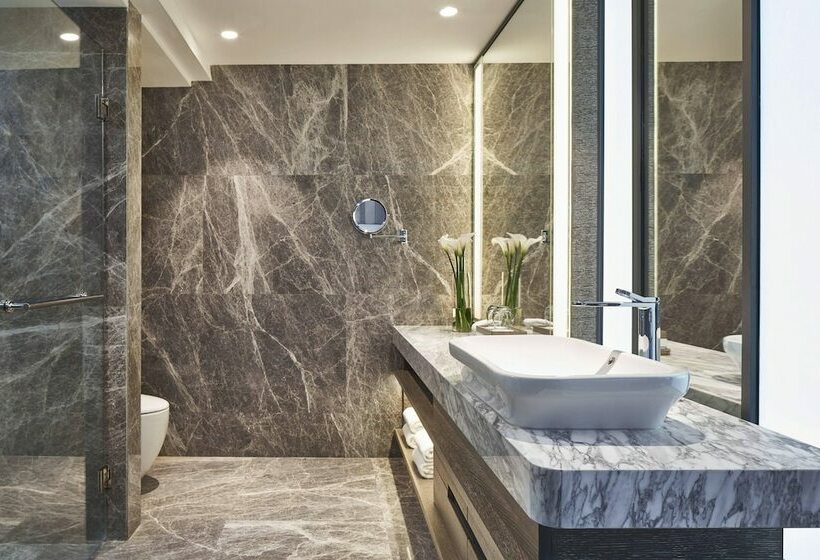 Клубный номер с видом на бассейн, Yogyakarta Marriott