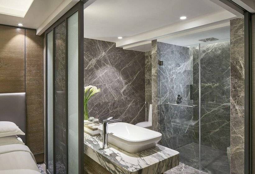 Номер Клуб, Yogyakarta Marriott