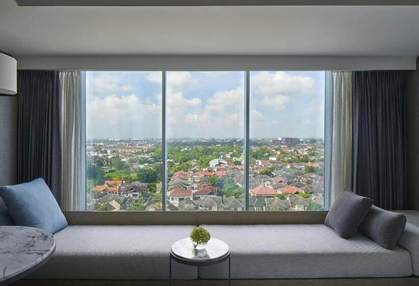 Номер Клуб Кровать Кинг, Yogyakarta Marriott