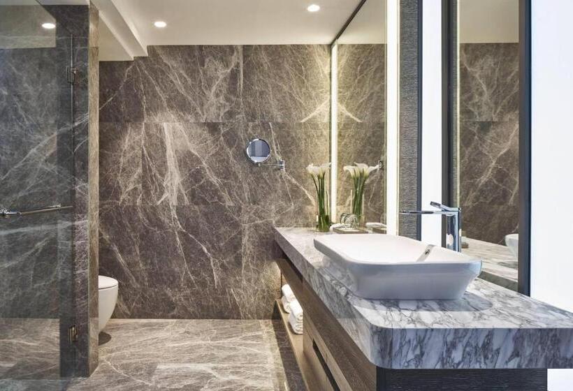 Номер Клуб, Yogyakarta Marriott