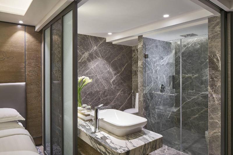 Номер Клуб Кровать Кинг, Yogyakarta Marriott