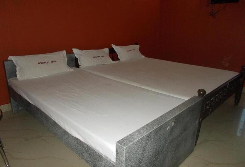 스탠다드 트리플 룸, Avanti Inn