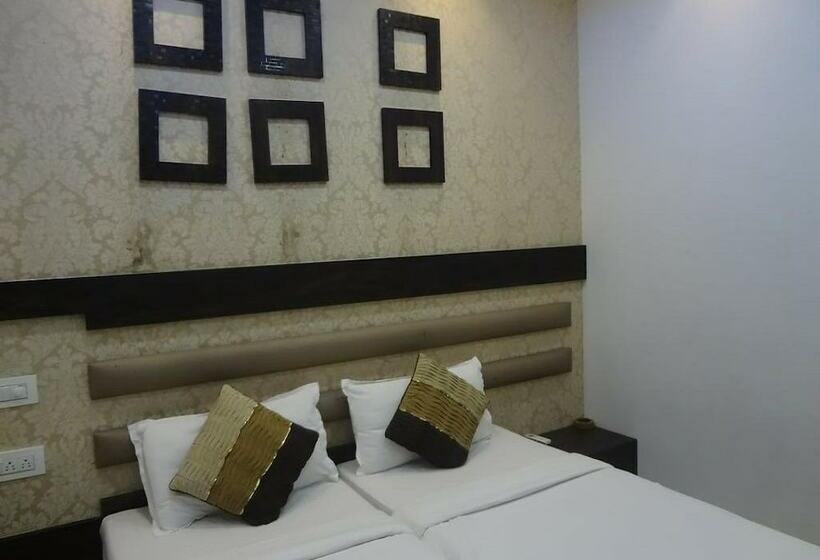 高级大房间, Room Maangta 136   Cst