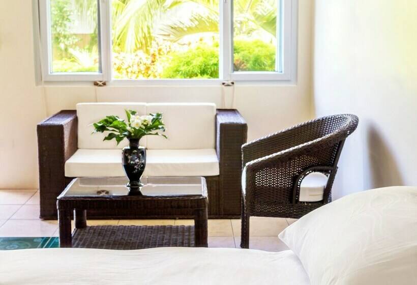 Номер Deluxe Вид на Сад, Edgewater Dive & Spa Resort