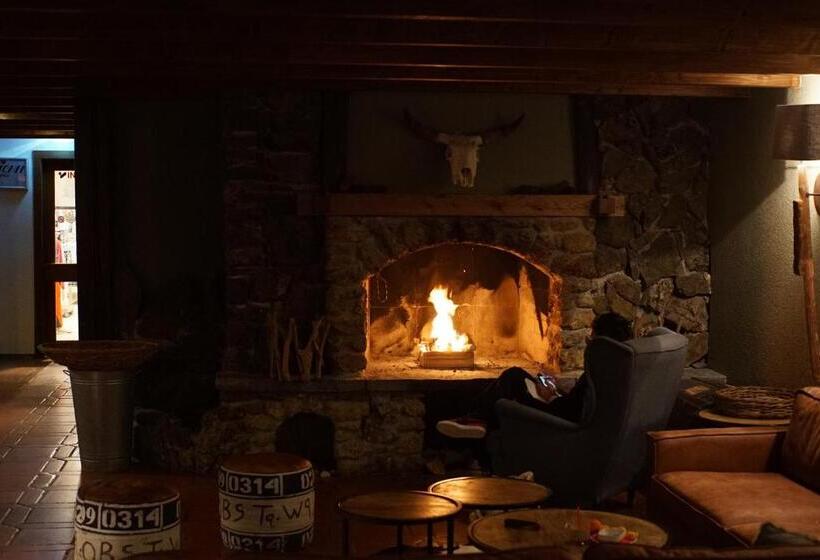اتاق لوکس خانوادگی, Champoussin Lodge