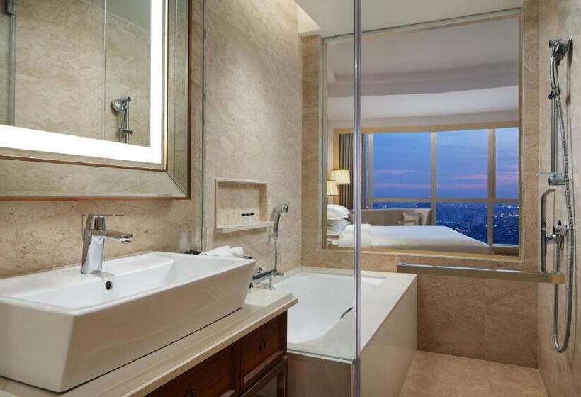 Номер Клуб Кровать Кинг, Sheraton Petaling Jaya