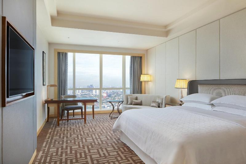 Номер Клуб Кровать Кинг, Sheraton Petaling Jaya