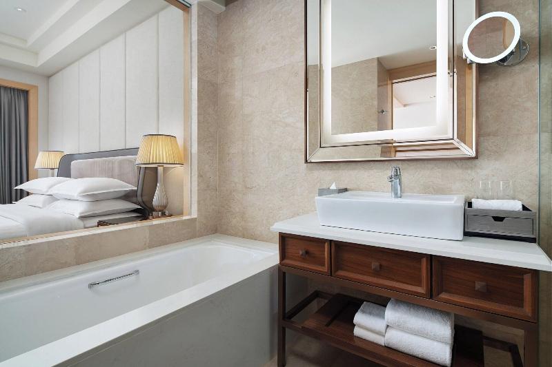 Люкс Клуб, Sheraton Petaling Jaya
