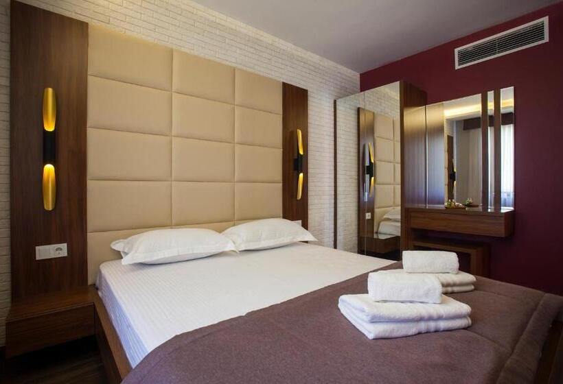 4인용 스탠다드 룸, Maxuite Hotel In Home