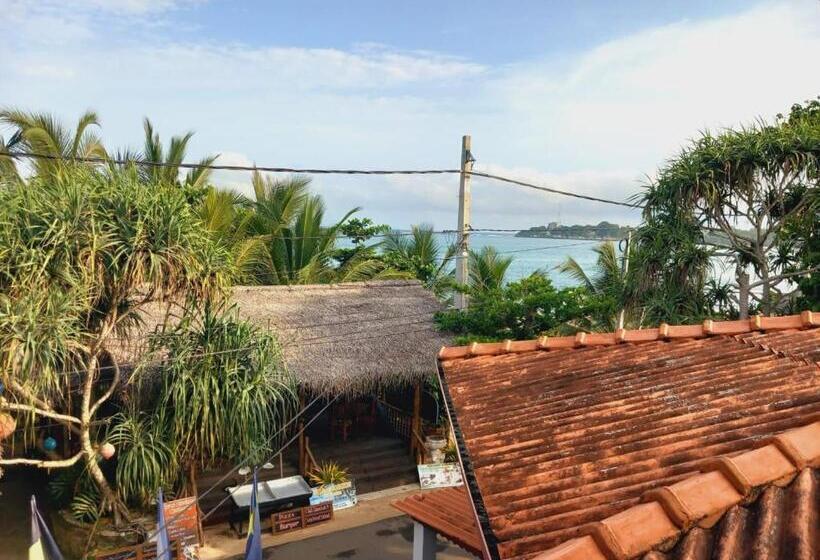 غرفة قياسية مطلّة علي البحر مزوَّدة بشُرفة, Blue Horizon Beach