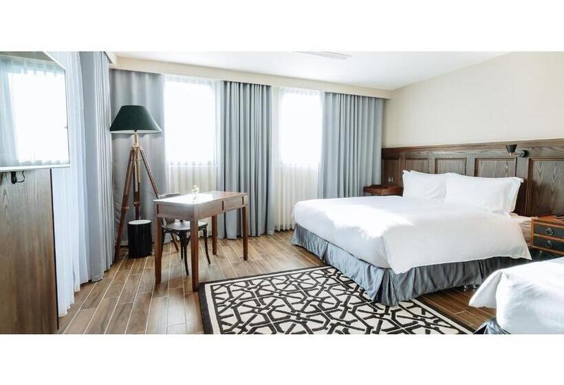 اتاق کلاسیک چهارنفره, Hôtel De ľeau