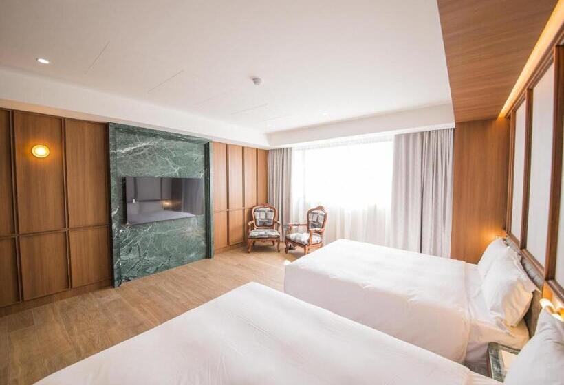 اتاق سوپریور چهار تخته, Hôtel De ľeau