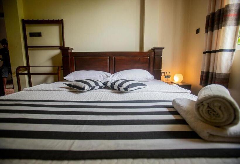 اتاق لوکس, Evergreen Hotel Dambulla