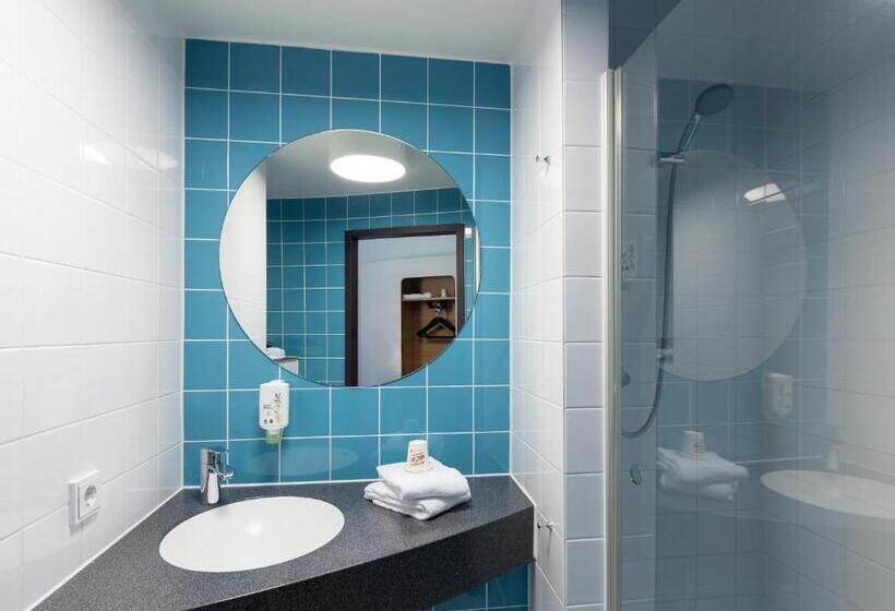Номер Стандарт Трехместный, B&b Hotel Wuppertal City Süd