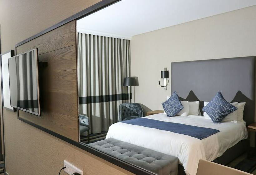 سوئیت پرزیدنت, Mayfair