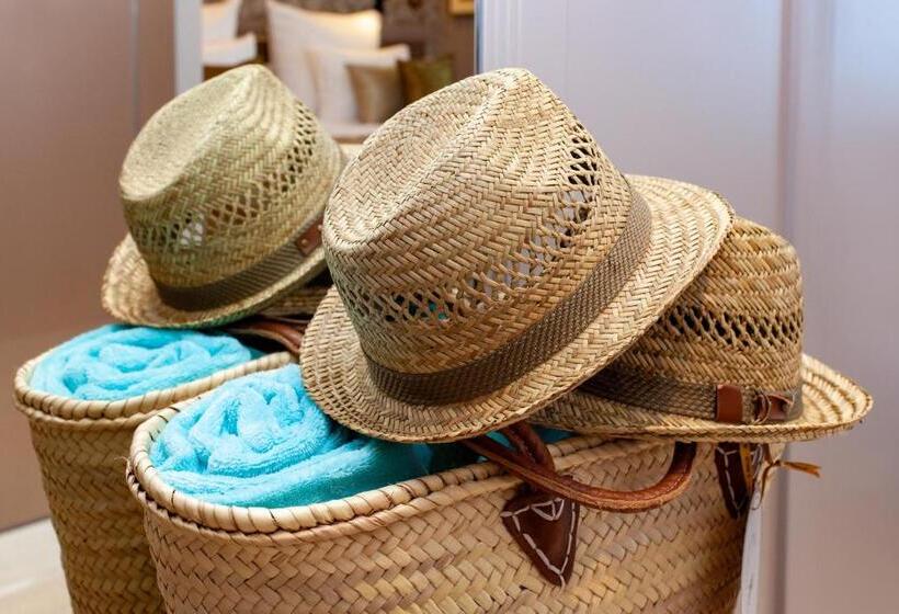 سوئیت پنت هاوس, Alàbriga Hotel Gl