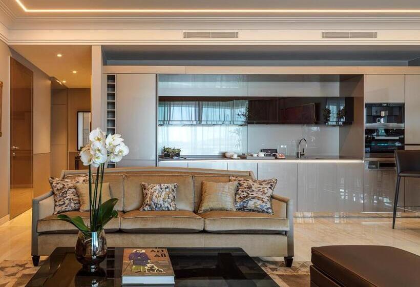 سوئیت پنت هاوس, Alàbriga Hotel Gl