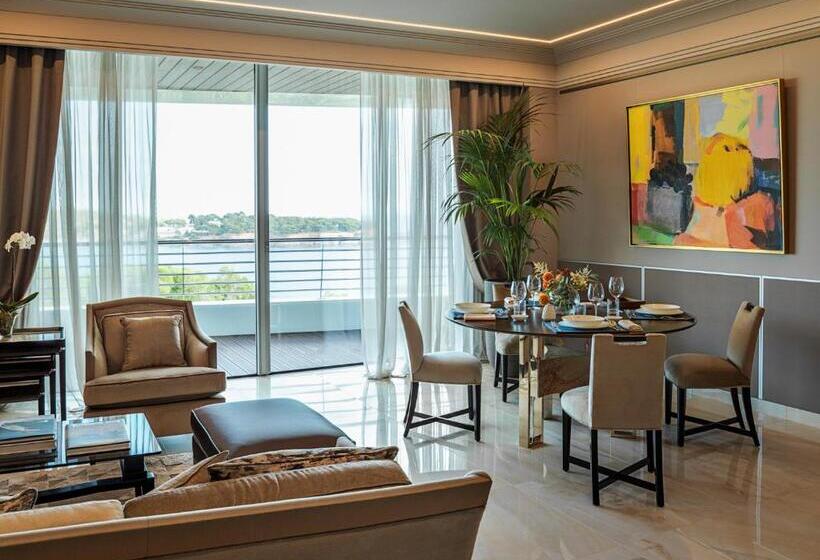 سوئیت پنت هاوس, Alàbriga Hotel Gl