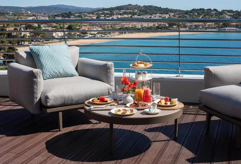 سوئیت پنت هاوس, Alàbriga Hotel Gl