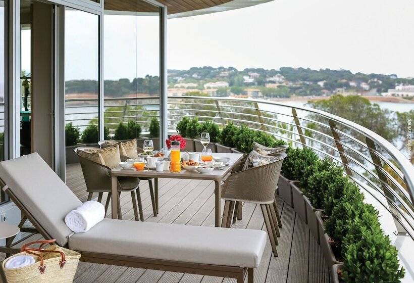 سوئیت پنت هاوس, Alàbriga Hotel Gl