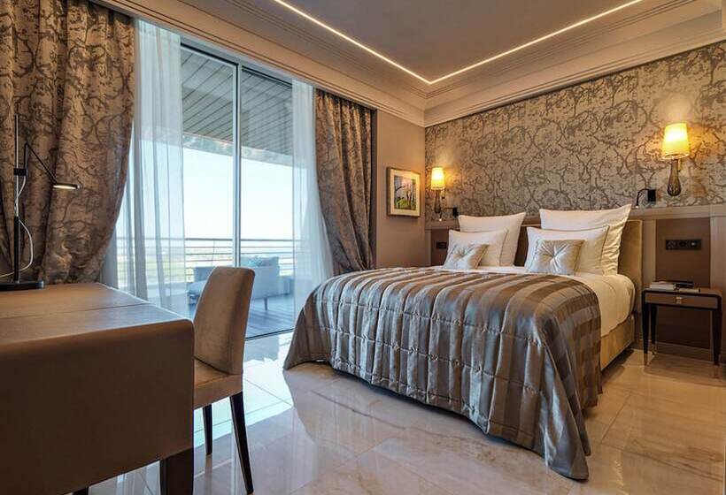 سوئیت پنت هاوس, Alàbriga Hotel Gl