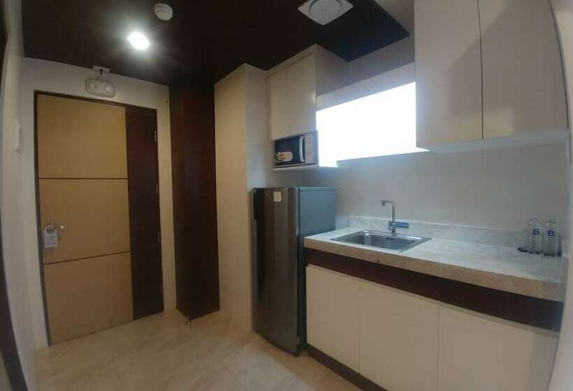 Номер Стандарт, Bed And Bath Serviced Suites