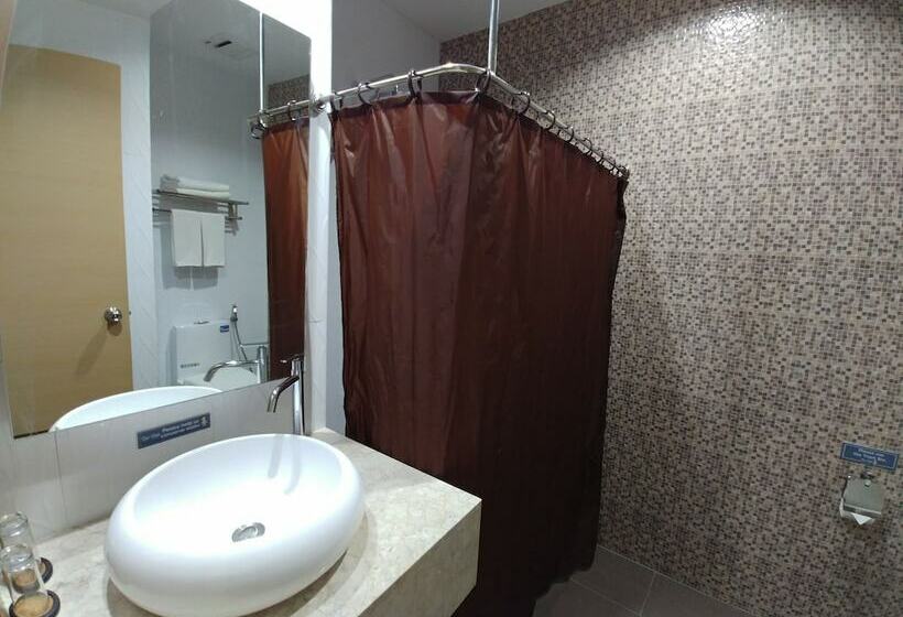 Номер Стандарт, Bed And Bath Serviced Suites