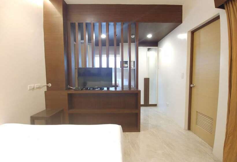 Студия Стандарт, Bed And Bath Serviced Suites
