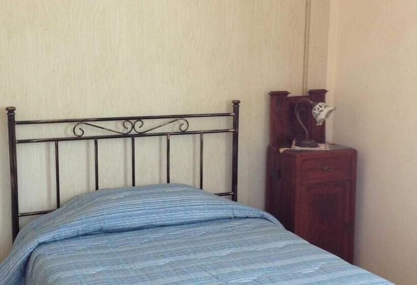 اتاق استاندارد یک نفره, Il Casale San Martino