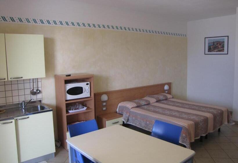 استودیوی استاندارد, Residence Rosemary