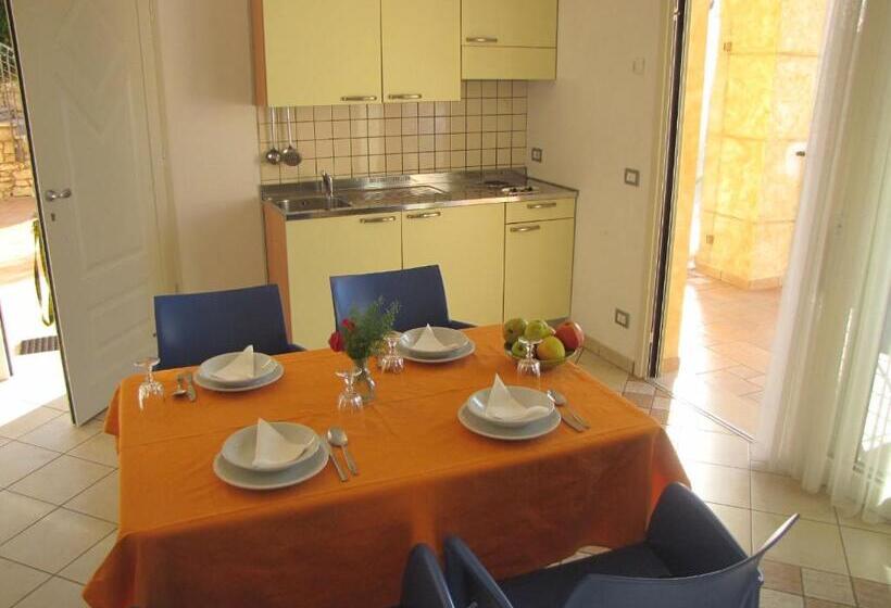 آپارتمان 1 خوابه, Residence Rosemary