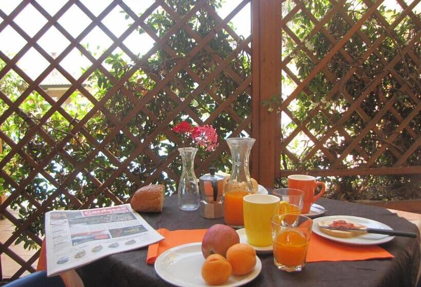 استودیوی استاندارد, Residence Rosemary