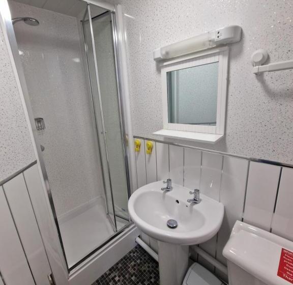 Семейный Номер, Breeze B&b