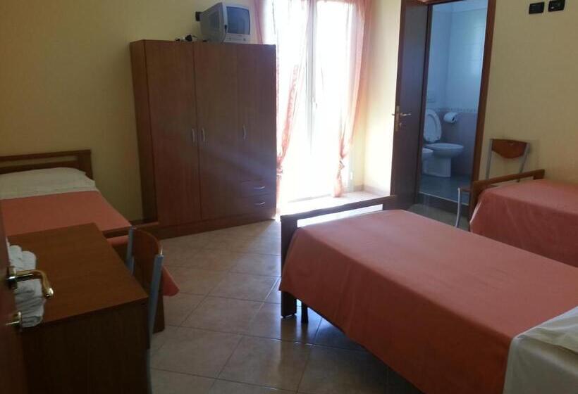 Quarto Triplo Estandar, Villa Miriam