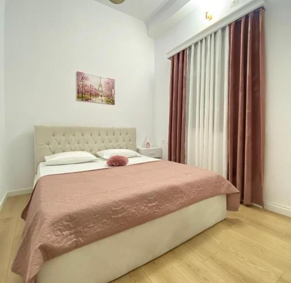 سوییت خانوادگی, Hc Hotel & Suites