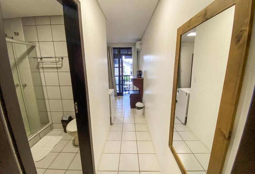 سوییت خانوادگی, Ala Moana Pousada