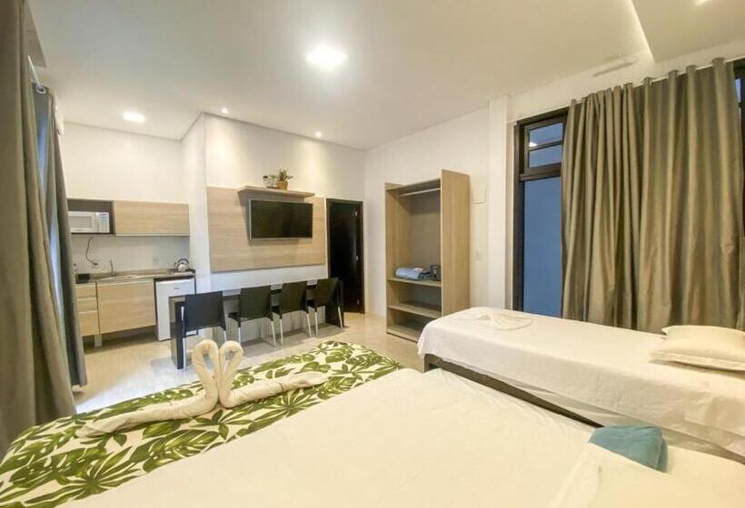 استودیوی لوکس, Ala Moana Pousada