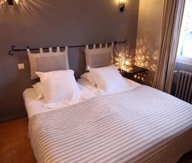 Номер Стандарт, Hôtel Le Boïate