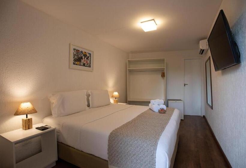 Quarto Estandar com Sacada, Pousada Da Germana