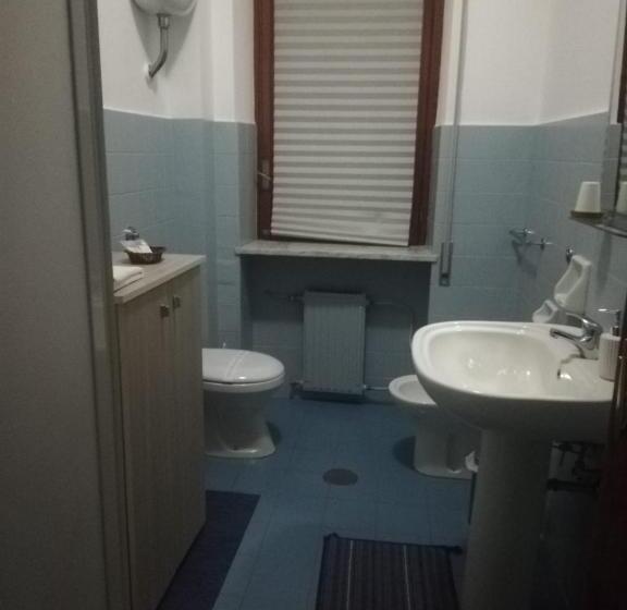 اتاق راحتی سه تخته, B&b Dietro L'angolo