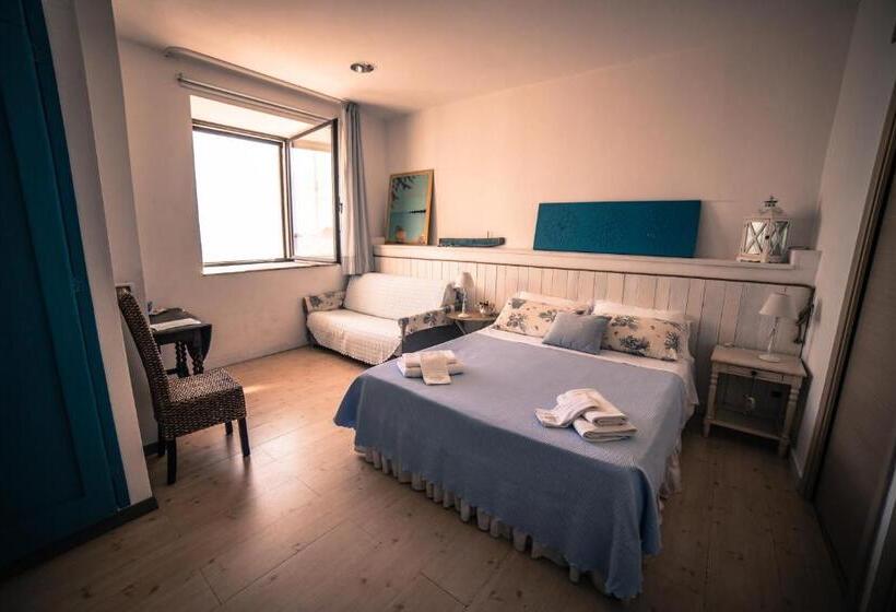 اتاق استاندارد با چشم‌انداز دریا, B&b Sottocoperta