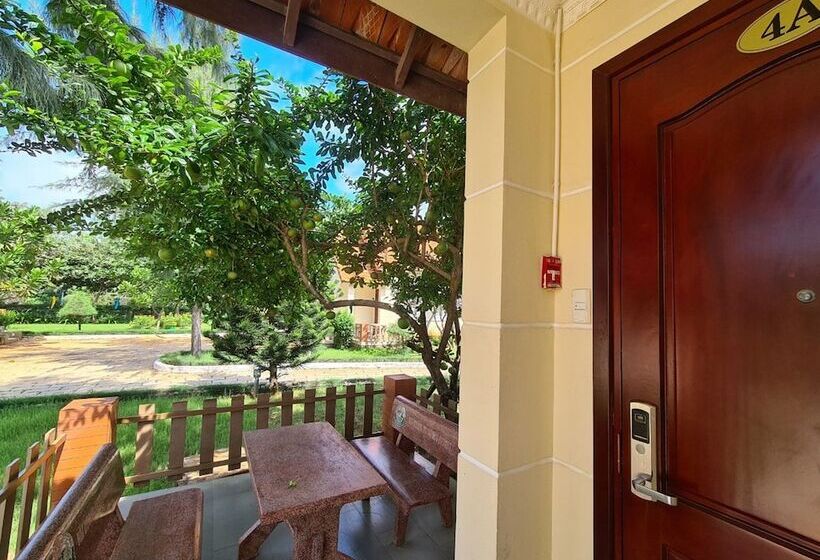اتاق لوکس با چشم‌انداز باغ, Hai Duong Intourco Resort, Vung Tau