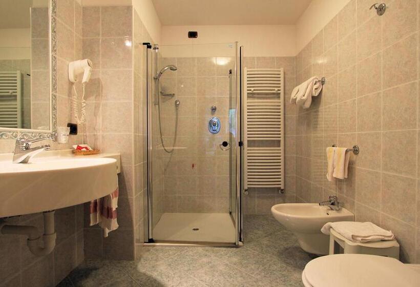 Quarto Familiar, Al Lago