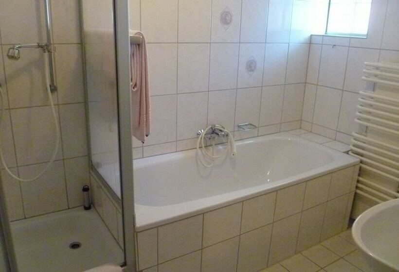 Quarto Familiar, Gasthof Zwilling