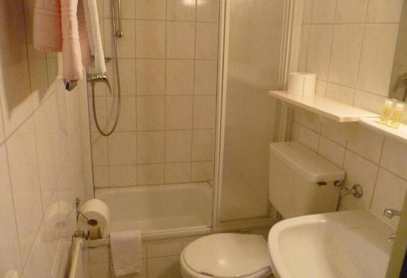 Quarto Triplo Basic, Gasthof Zwilling