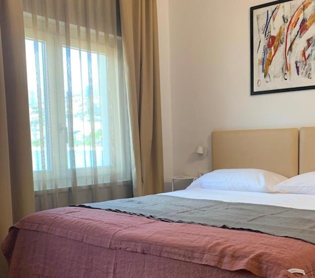 غرفة قياسية ثلاثية, Paradiso Conca D Oro