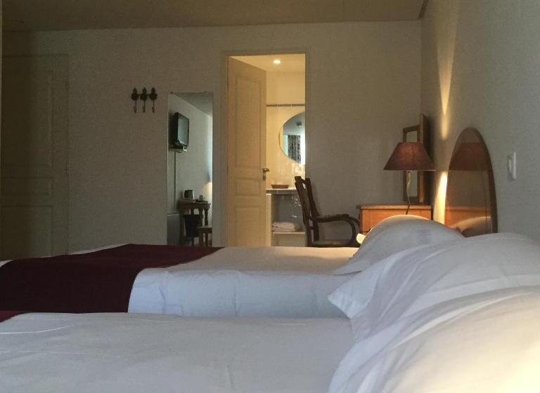 스탠다드 룸, Nouvel Hôtel Du Commerce
