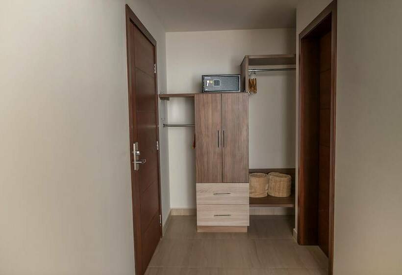 اتاق استاندارد با چشم‌انداز دریا, Ocean View Beach
